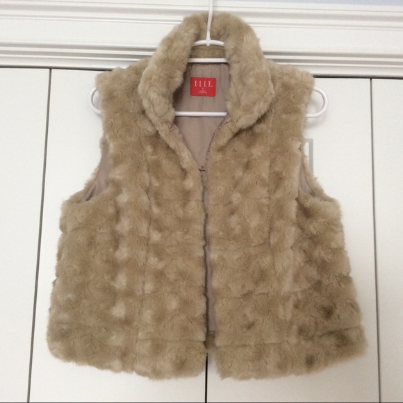 Elle Tan Faux Fur Vest Small - NWOT - Picture 1 of 12